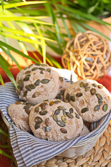 Glutenfreie Vollkornbrötchen mit Braunhirsemehl ohne Hefe Aha Foods