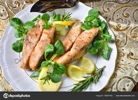 Fried Carp Fillet Wintry Salad — Stock Photo © dar19.30 #189557502