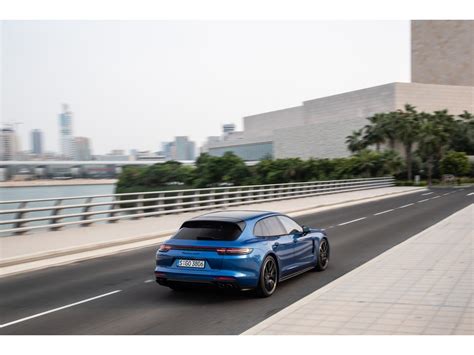 2022 Porsche Panamera: 118 Exterior Photos | U.S. News