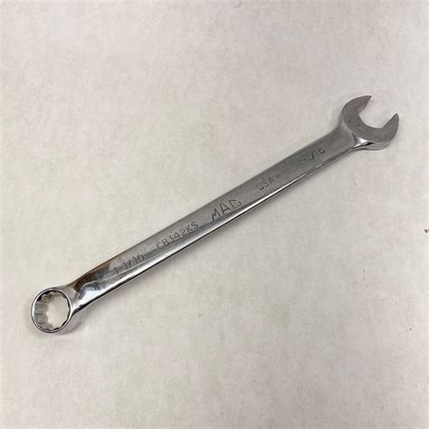 Mac Tools Knuckle Saver 12 Pt Combination Wrench 1 1 16 CB342KS