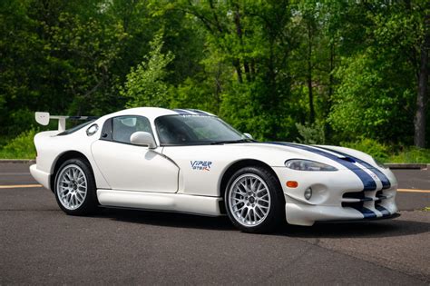 No Reserve 1 900 Mile 1998 Dodge Viper GTS GT2 Championship Edition