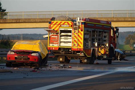 Verkehr Zwei Menschen Sterben Bei Unfall Auf Der A Zwischen