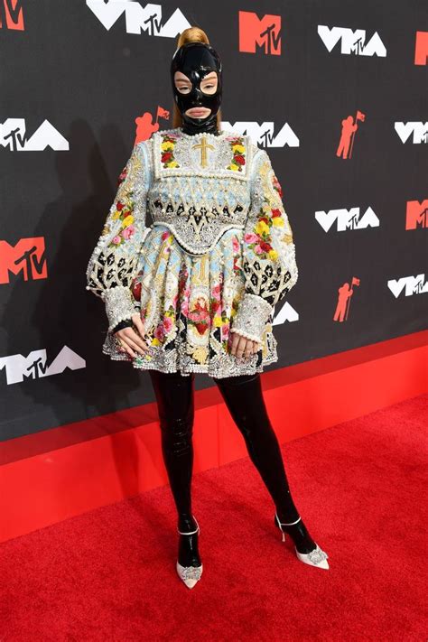 The Wildest VMA Red Carpet Looks Ever Vmas Red Carpet Mtv Vmas