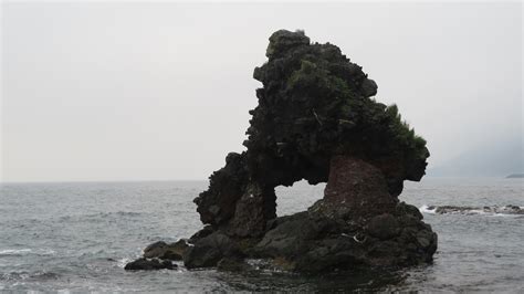 せたな町 奇岩ロードの窓岩 北海道ミテミル イッテミル （北海道観光スポット巡り旅）