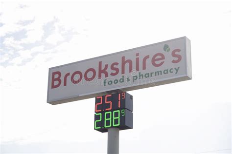 Brookshire`s Food and Pharmacy, Fort Worth, Texas Editorial Image ...