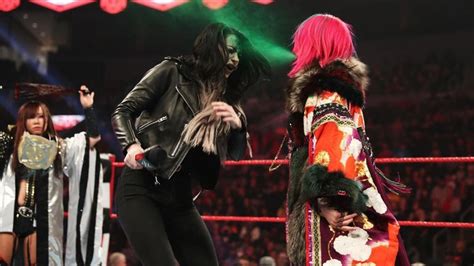 Asuka blasts Paige with green mist! | Video | Watch TV Show | Sky Sports