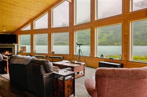 Cabins Lodge Kodiak Bear Center And Lodge