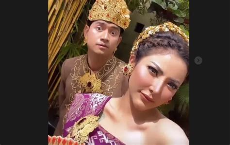 Profil Dan Biodata Ayu Aulia Model Cantik Yang Kini Dekat Dengan Zikri