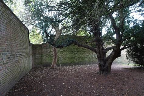 Heslington Hall Lawns Boundary Wall Ds Pugh Geograph Britain And