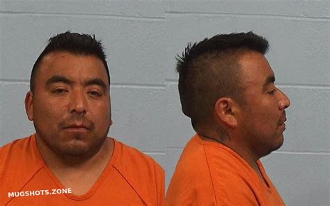 SALAZAR GONZALEZ OCTAVIO 04 28 2024 Williamson County Mugshots Zone