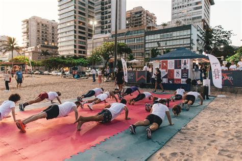 Cerveja Michelob Ultra inaugura espaço na orla de Ipanema