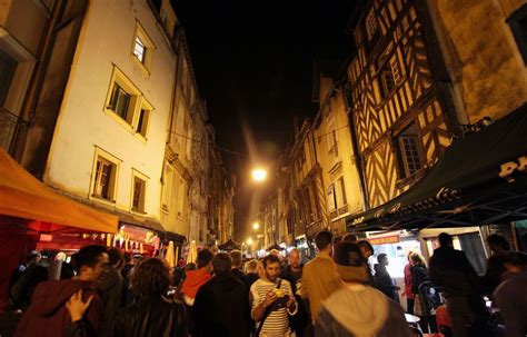 Rennes Le Patron D Un Bar De La Rue De La Soif Agress La Machette