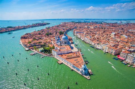 5 Fun Facts About Venice - Things You Didn’t Know About The “Queen of ...