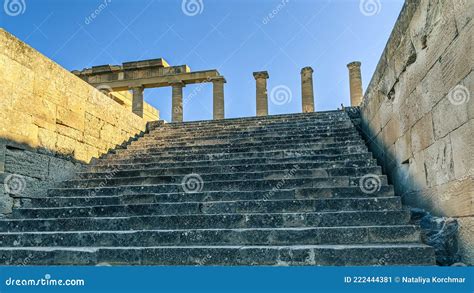 Ruins Of A Temple On Top Of A Cliff Stock Image Image Of Greece