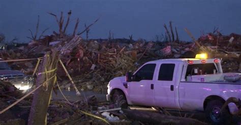 Tornados Causam Destrui O Em Estados Norte Americanos Fotos Uol