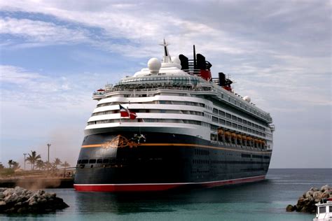 SHIPWallpaperGallery: Disney Fantasy Cruise Ship Wallpaper