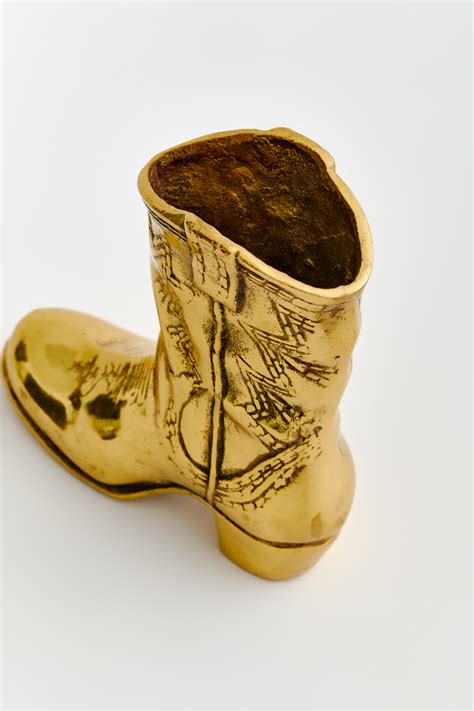 Golden Boot – A Kind of Guise