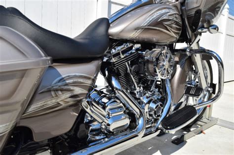 2015 HARLEY CUSTOM ROAD GLIDE SPECIAL FLTRXS NAVIGATION 200 TIRE LED