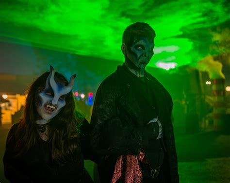 Six Flags Fright Fest Begins Sept 10 Haunted Mazes Thrilling Rides And More