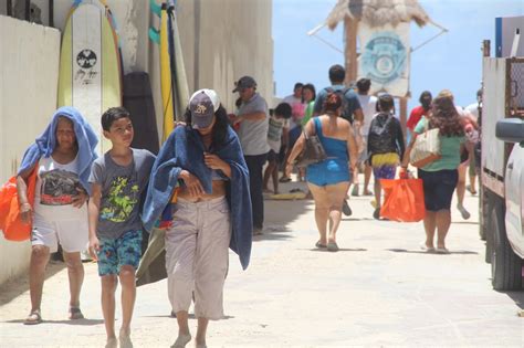 Turistas Abarrotan Ya Los Principales Puntos De La Zona Hotelera De