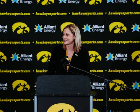 Iowa Feels Like Perfect Fit For Beth Goetz Sports Illustrated Iowa