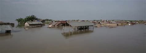 Floods Affect 16 Million Kill 500 In Nepal India And Bangladesh The