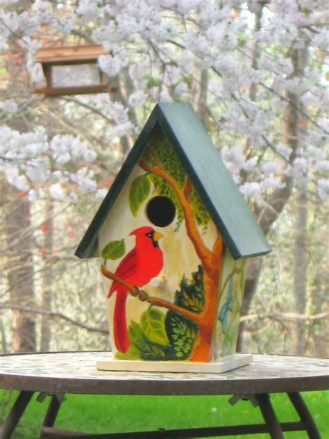 Cardinal Birdhouse