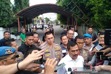 Densus 88 Amankan Dua Orang Terduga Teroris Di Medan ANTARA News