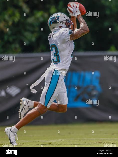 Spartanburg Sc Usa Wide Receiver Rashaun Henry Catches A Pass During