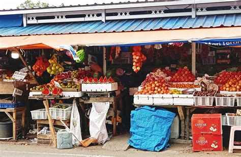 Cuaca Buruk Jadi Kendala Bagi Pedagang Buah Di Kota Ternate Kalesang