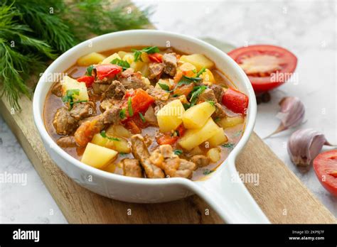 Bograch Ungarische Suppe Gulasch Mit Rindfleisch Kartoffeln Paprika