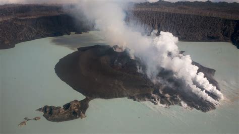 Vanuatu plans to permanently evacuate entire volcanic island