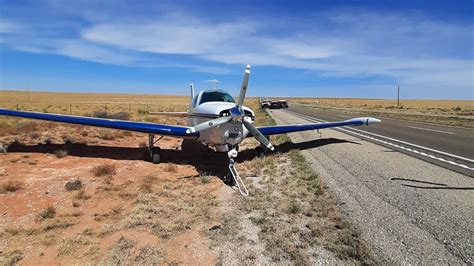 New Mexico deputies close highway to help small plane make emergency ...