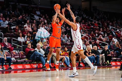 Alabama, Auburn fall in this week's AP top 25 college basketball poll