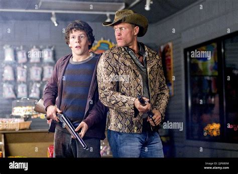 JESSE EISENBERG, WOODY HARRELSON, ZOMBIELAND, 2009 Stock Photo - Alamy