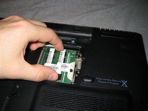 HP Pavilion DV2500 Laptop HDD RAM Upgrade Guide 020