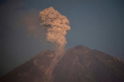 Siguen Las Evacuaciones En Indonesia Por La Erupción Del Volcán Del Monte Semeru Swi Swissinfoch