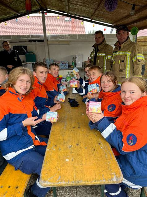 Spannung Spaß und Teamgeist Stadtjugendfeuerwehr Lehrte fährt