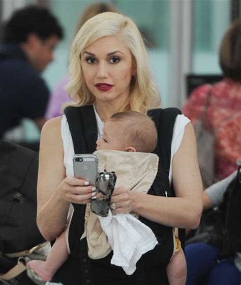 Vid O Gwen Stefani Son Mari Gavin Rossdale Arrivant L A Roport De