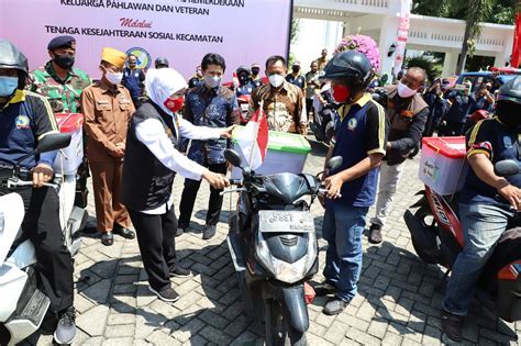 HUT RI Ke 75 Gubernur Khofifah Kirim Ratusan Bingkisan Bagi Perintis