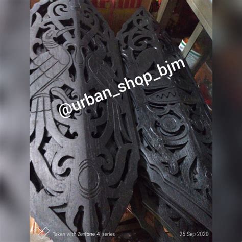 jual tameng asli dayak kalimantan hiasan dinding kota banjarmasin