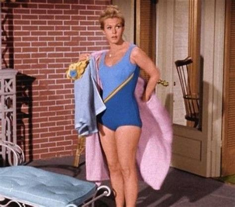 Elizabeth Montgomery Photo Elizabeth As Samantha Bewitched Bewitched Elizabeth Montgomery