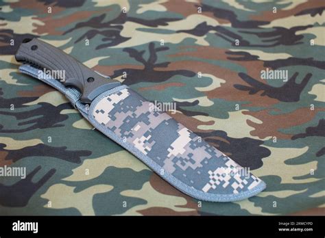 Hunting Knives Hi Res Stock Photography And Images Alamy