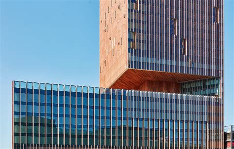 Som Completes Double Cantilevered Manhattan Loft Gardens Tower