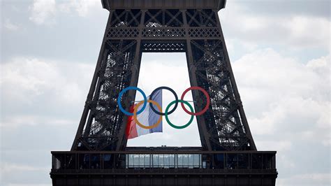 Gli Anelli Olimpici Sulla Tour Eiffel Potrebbero Diventare Permanenti