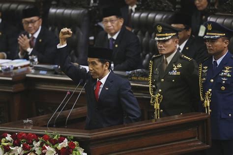 New Indonesia Leader Widodo Looks To Tackle Fuel Subsidies Wsj