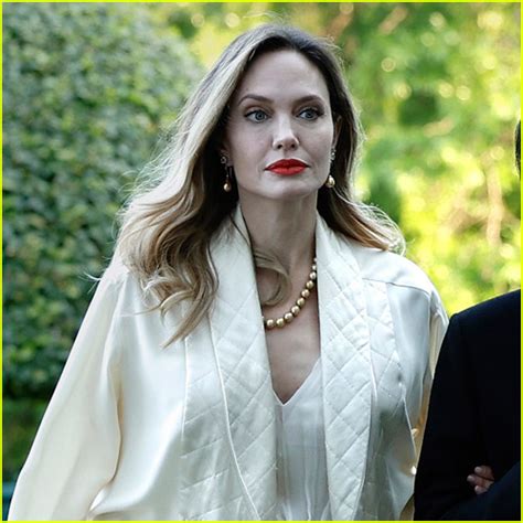 Angelina Jolie Addresses Her Relationship Status Her Plans To Leave