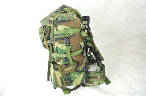 molle main pack set gear illustration