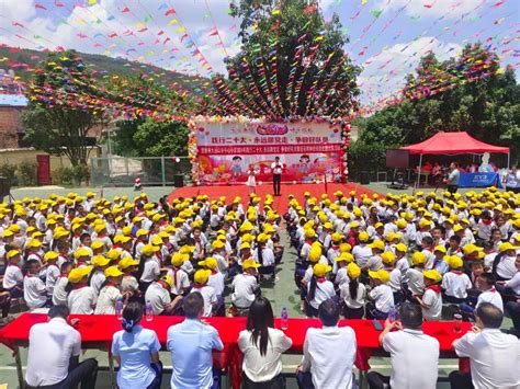 楚雄团市委在大过口乡中心小学开展庆“六一”主题队日活动暨“圆梦微心愿”主题实践活动少先队员少年儿童红领巾