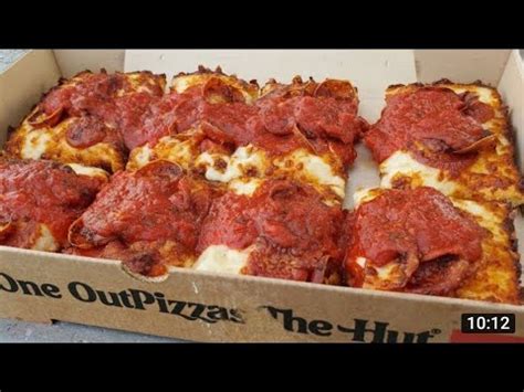 Best Pizza Hut Detroit Style Pizza Keeping It Real Review